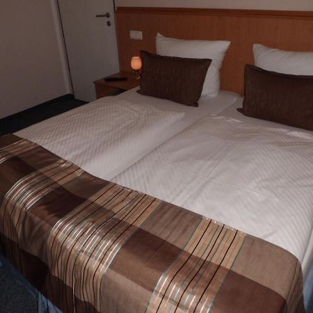 Hotel Sarah Heinsberg  Habitación foto