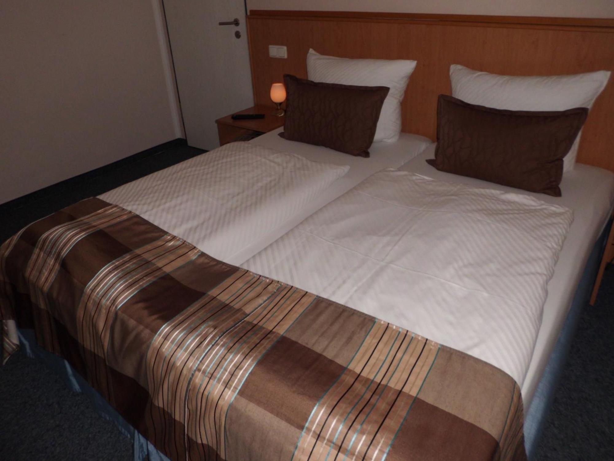 Hotel Sarah Heinsberg  Habitación foto
